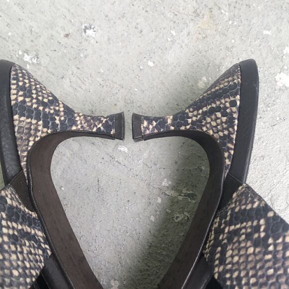 Donald  J Pliner - Picture 4 of 8